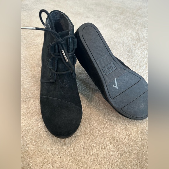 Toms booties size 8 - Picture 4 of 5